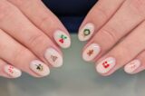 7 diseños de uñas cortas para lucir elegante en Navidad