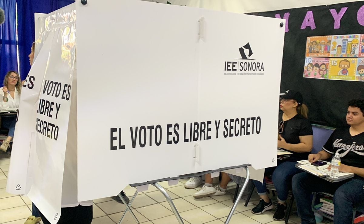 Comercio ambulante sigue ocupando la Alameda Central pese a cercos y registros policiales