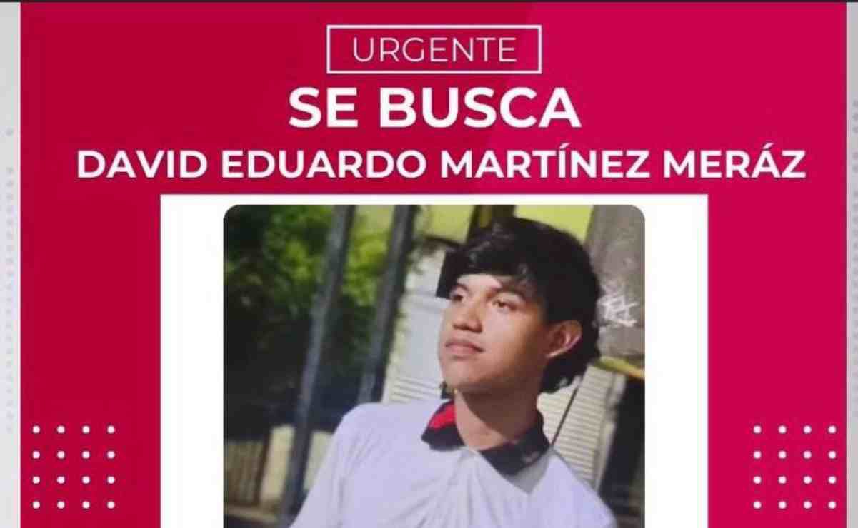 Conductor ebrio causa accidente en Anillo Periférico; choca contra dos autos y derriba un poste