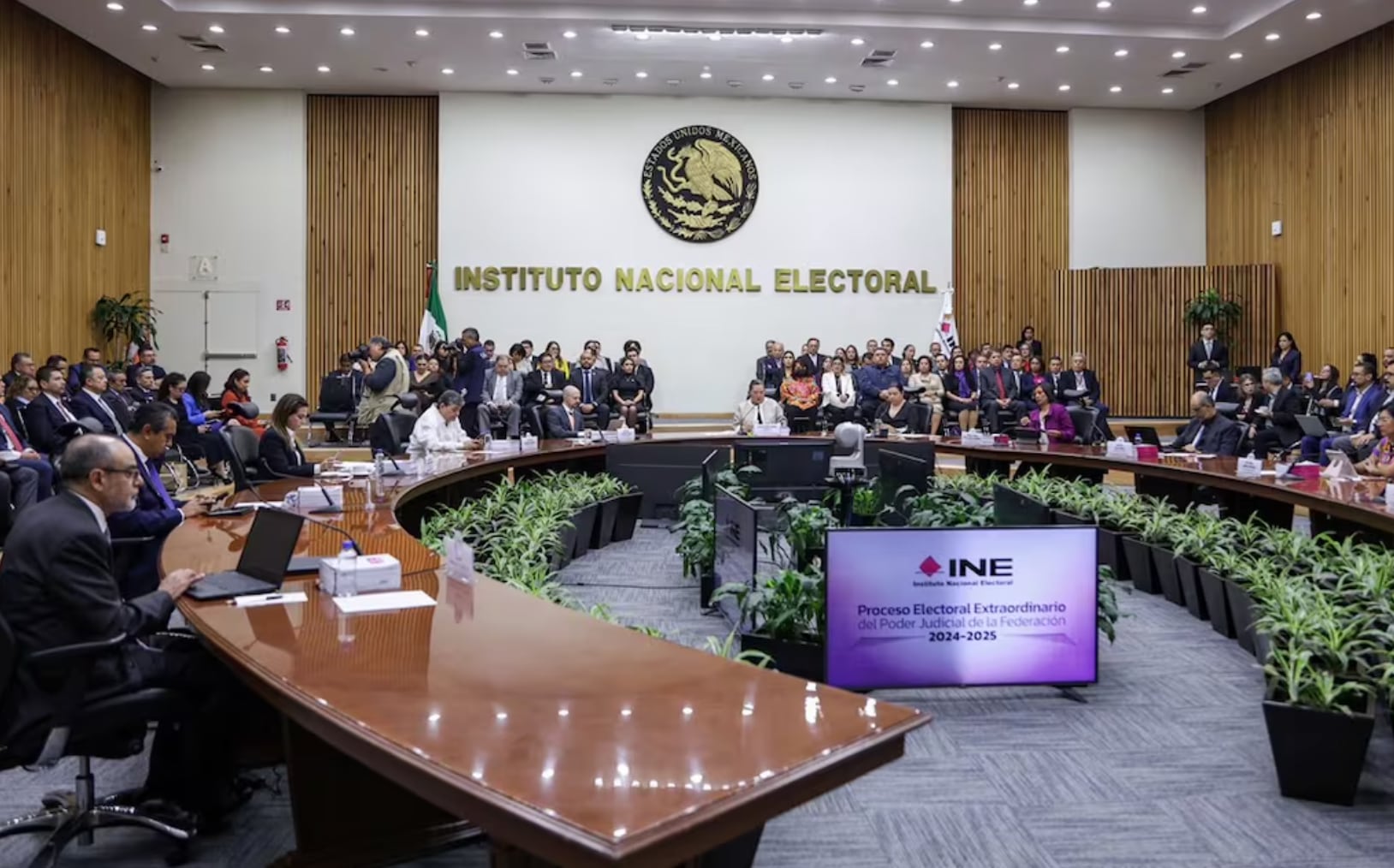 Morena prevé reasignar entre 12 mil y 15 mil mdp en el PPEF 2025; no contempla recursos extras para la SSPC