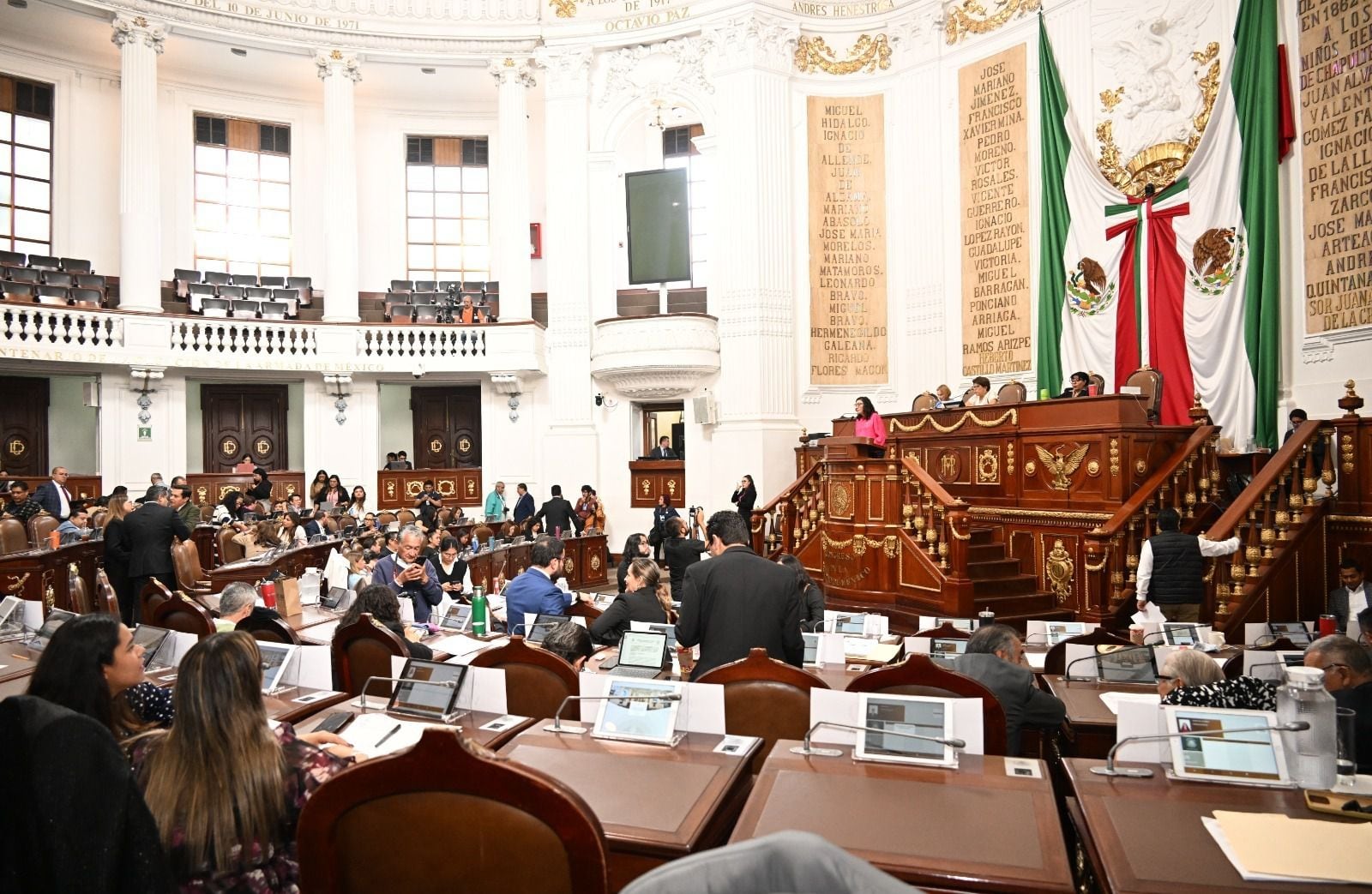 Lactancia plena y abundante; descubre la planta que lo hace posible 