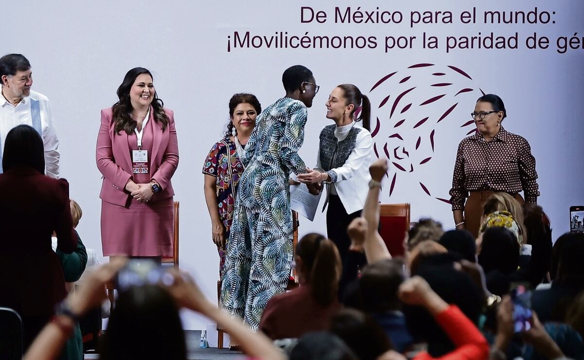 Sismo interrumpe concierto de Miguel Bosé en el Auditorio Nacional; “Sereno”, así reanudó su show