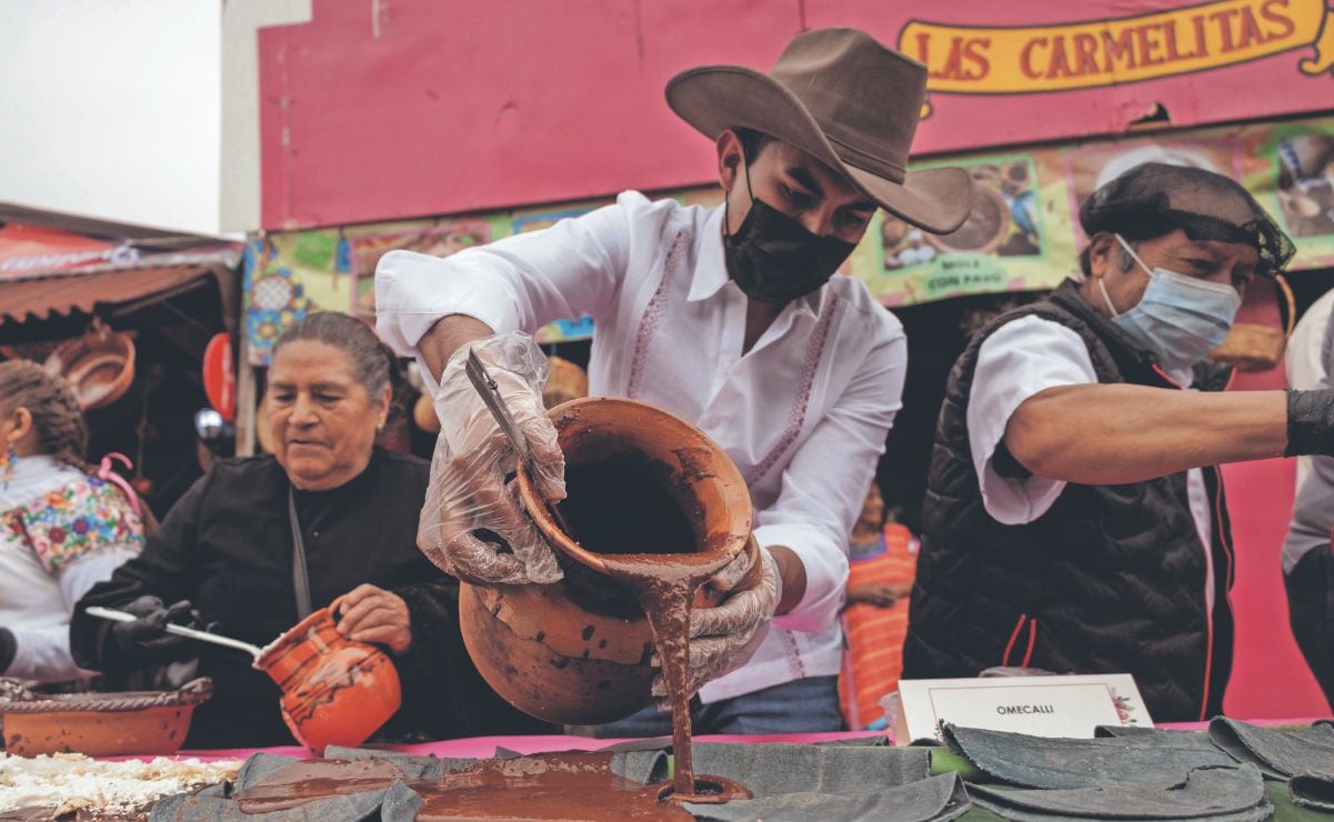 Pasan ocho días sin luz, incomunicados y con poca comida