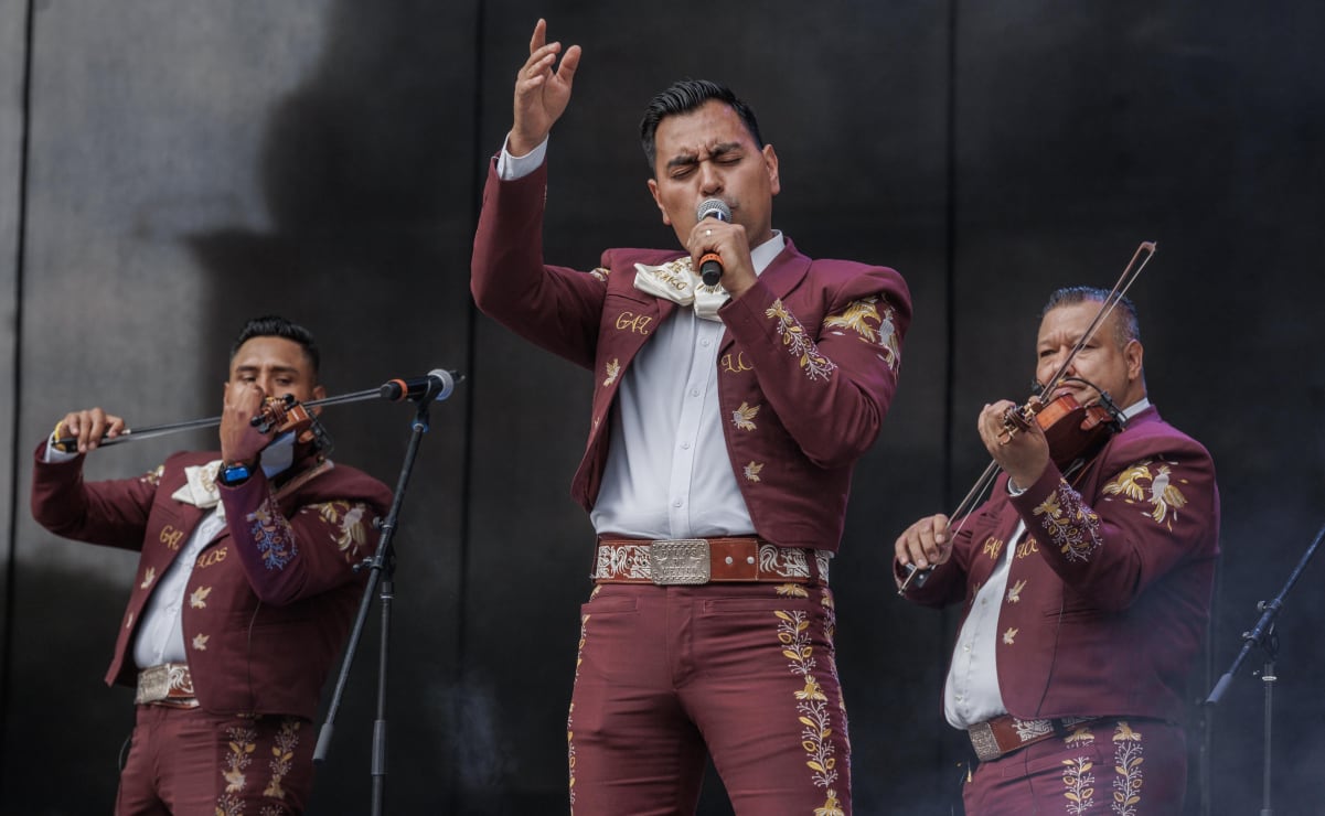 VIDEO: ¡A bailar! Arranca el Maratón de Mariachis en el Zócalo capitalino