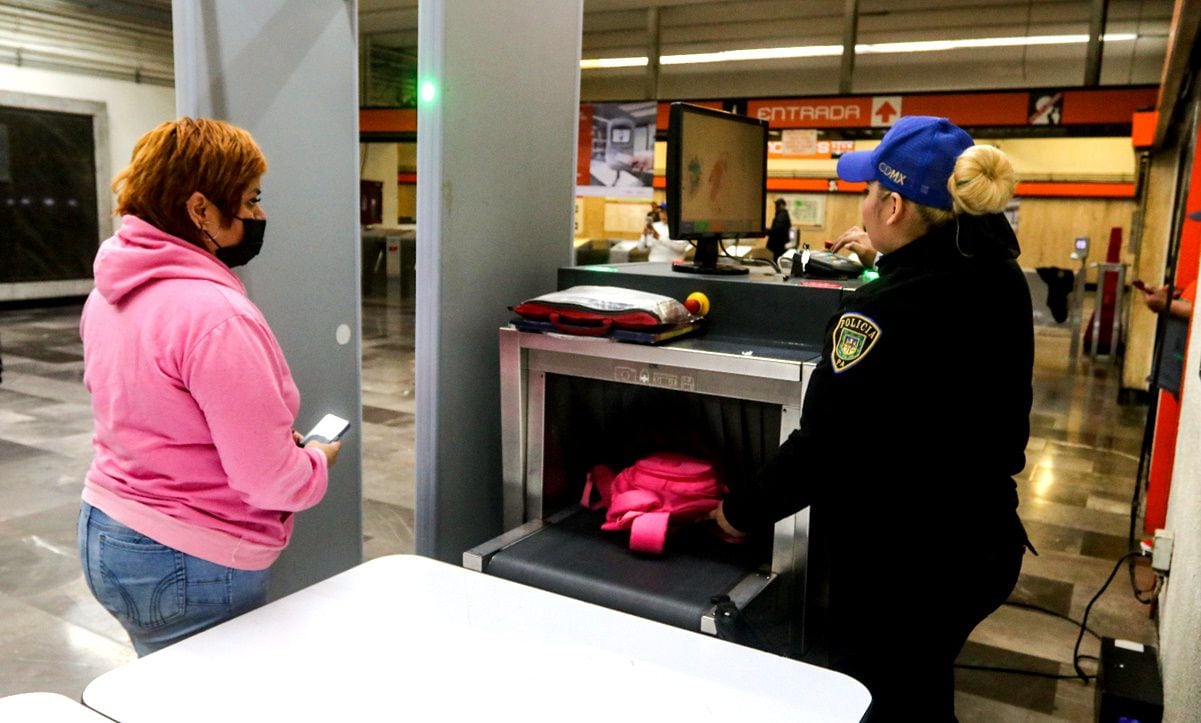 Por qué no deberías dejar conectado el cargador del celular todo el tiempo 