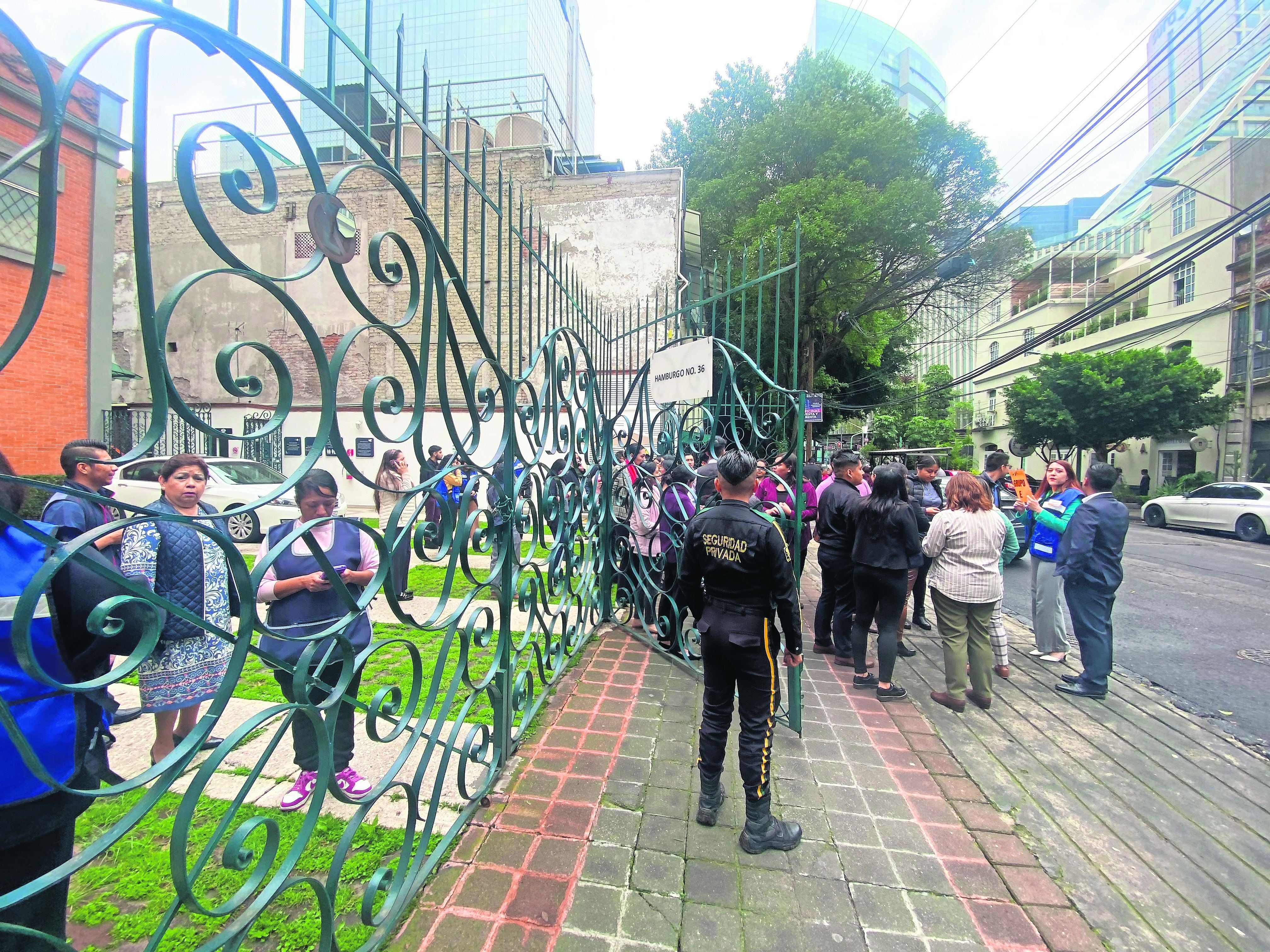 Claudia Sheinbaum envía mensaje de solidaridad a damnificados por huracanes Helene y John 