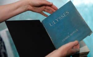 "Ulises" de James Joyce -que este año cumple un siglo de su publicación- fue prohibido en Reino Unido entre 1922 y 1936.