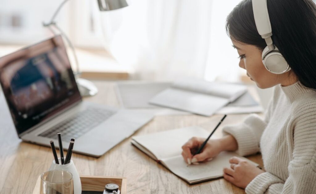 UAM ofrece curso virtual de comunicación visual con género