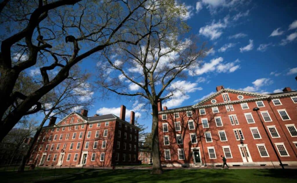 Cómo me inscribo a los cursos gratis y en línea que ofrece Harvard