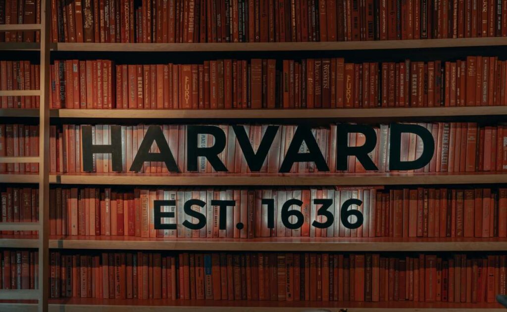 ¿Quién es el dueño de la Universidad de Harvard?