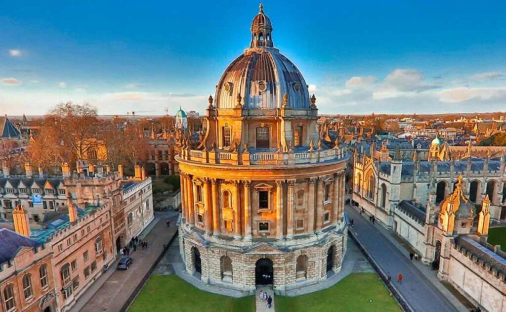 ¿Cuánto cuesta un semestre en la Universidad de Oxford?