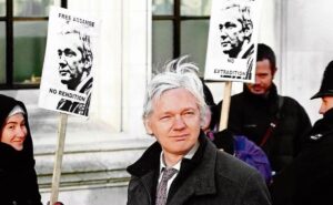 ¿Qué estudió Julian Assange, fundador de WikiLeaks?  