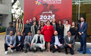 Representantes de la UVM en el premio UVM 2024.