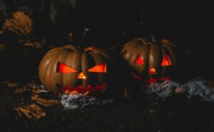 ¡Es una pijamada real! IPN tendrá una maratón de terror y un baile de Hallowen 