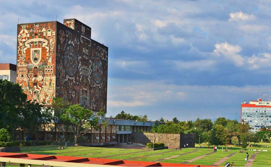 La UNAM tiene 10 nuevas carreras para estudiar a distancia