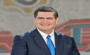 Nombran a David Garza como presidente (chair) de Universitas21 