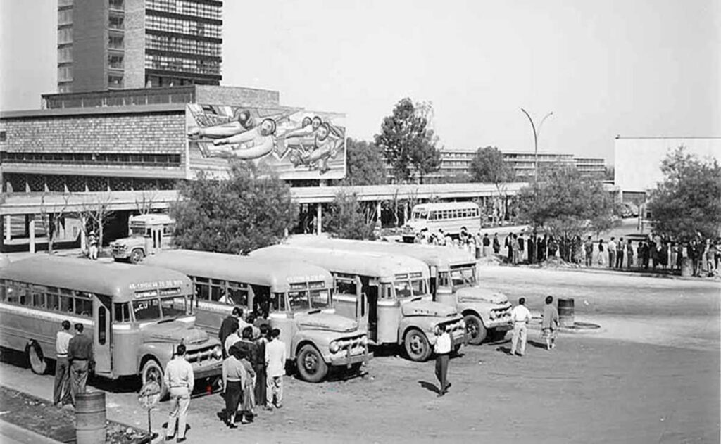 ¡Sin Metrobús y sin Pumabús! Así era el transporte en la UNAM en los años 50 