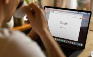 ¿Buscas chamba? Google tiene vacantes para trabajar desde casa 