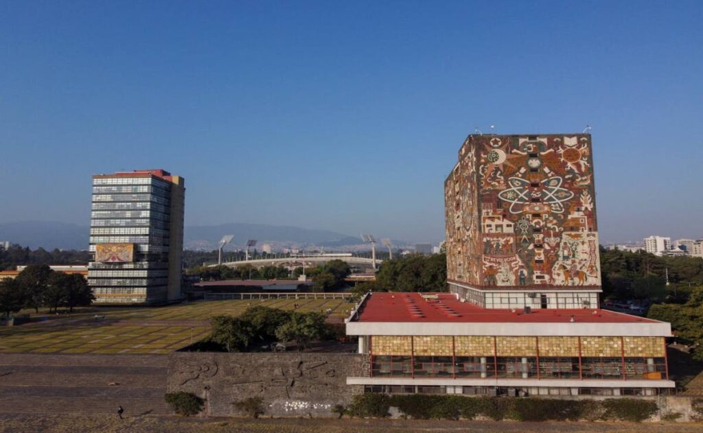 ¿Qué carreras de la UNAM ofrecen más lugares en 2025? 