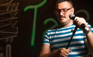 ¡Haz reír a todos! Inscríbete al taller de comedia y Stand up en Radio UNAM